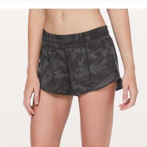 Lululemon Hotty Hot Short II *2.5" Incognito Camo Multi Grey / Black